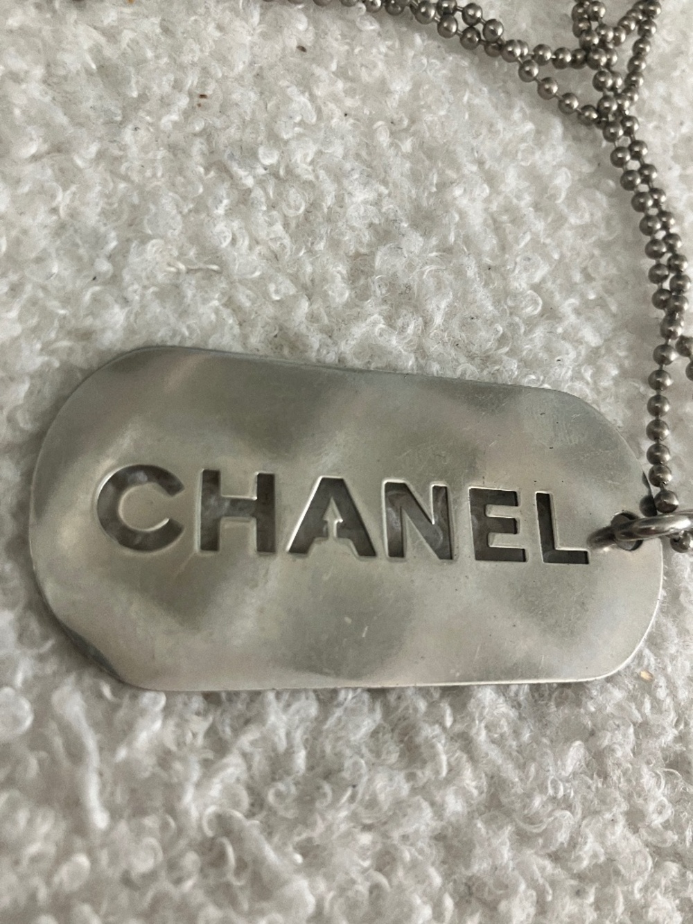 CHANEL pre-owned cut out dog tag necklace, silver